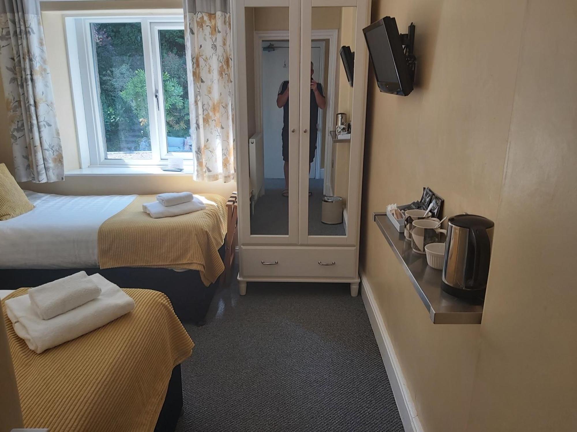 Elton Guest House Грейндж-овер-Сандс Экстерьер фото