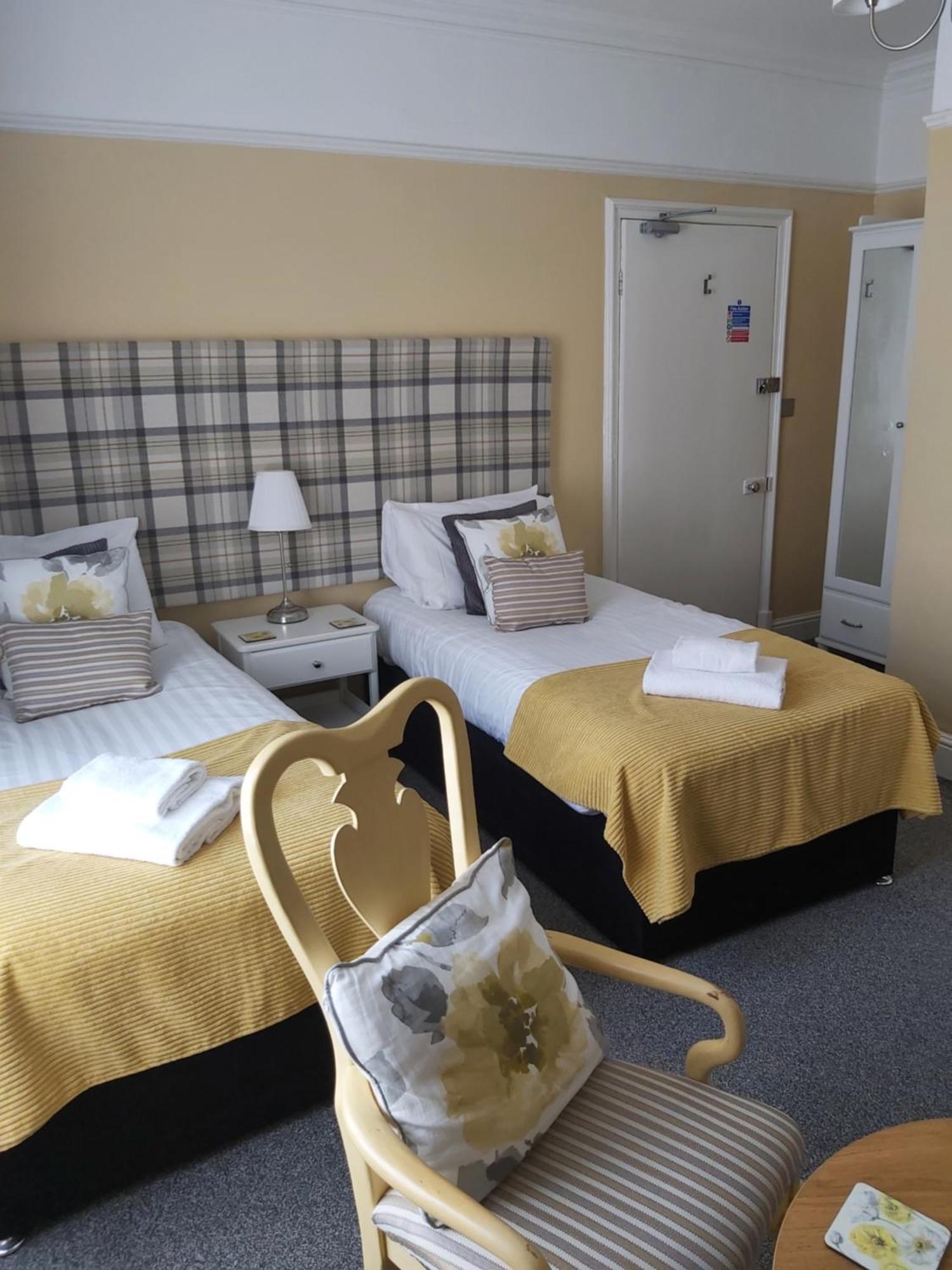Elton Guest House Грейндж-овер-Сандс Экстерьер фото